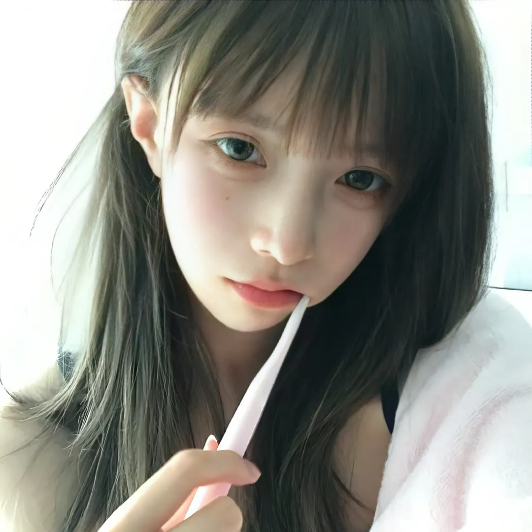 猫咪第一次见到小奶狗的反应，太治愈了 - 米奇影视